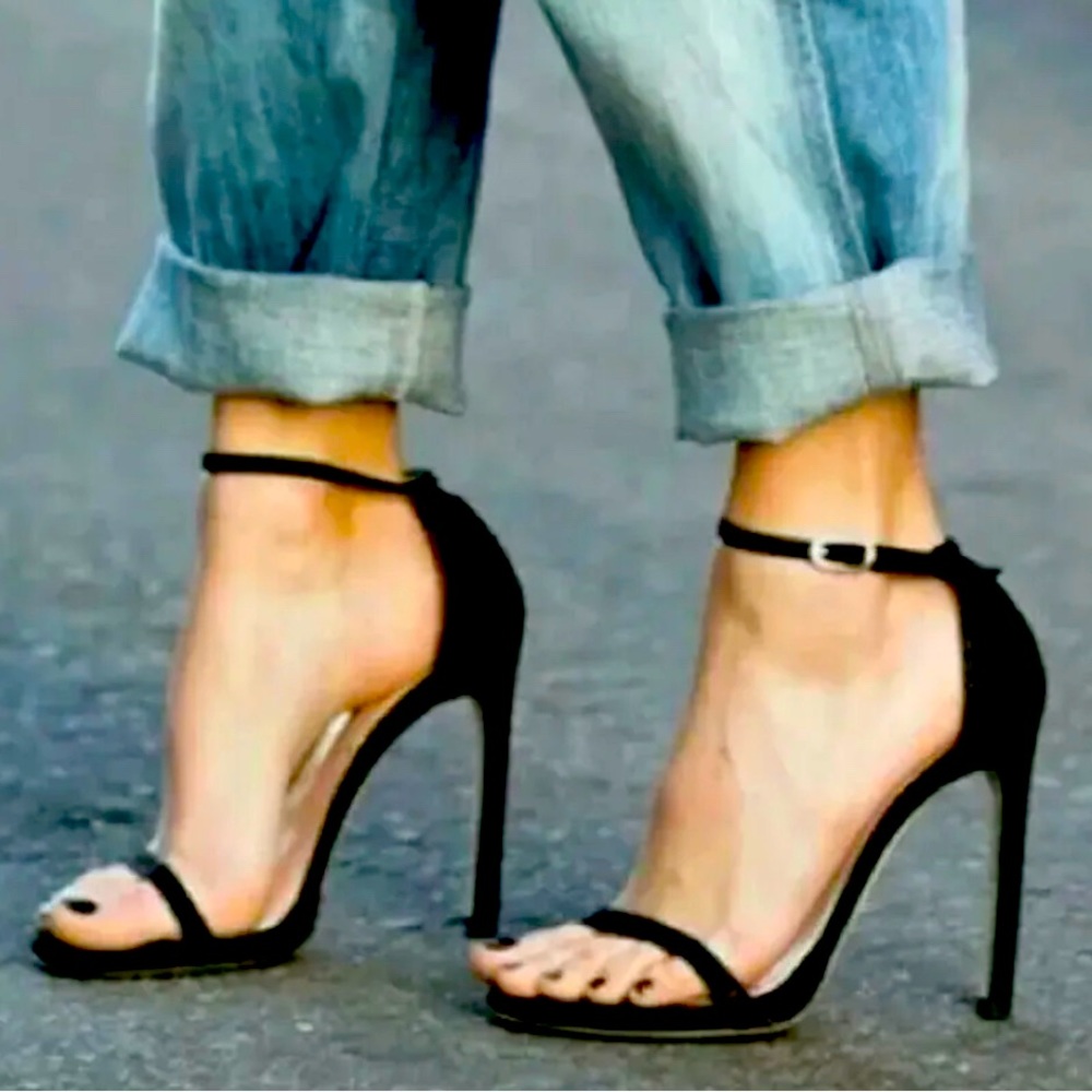 Stuart Weitzman Nudist Ankle Strap Sandals Black Goosebump Size 9.0